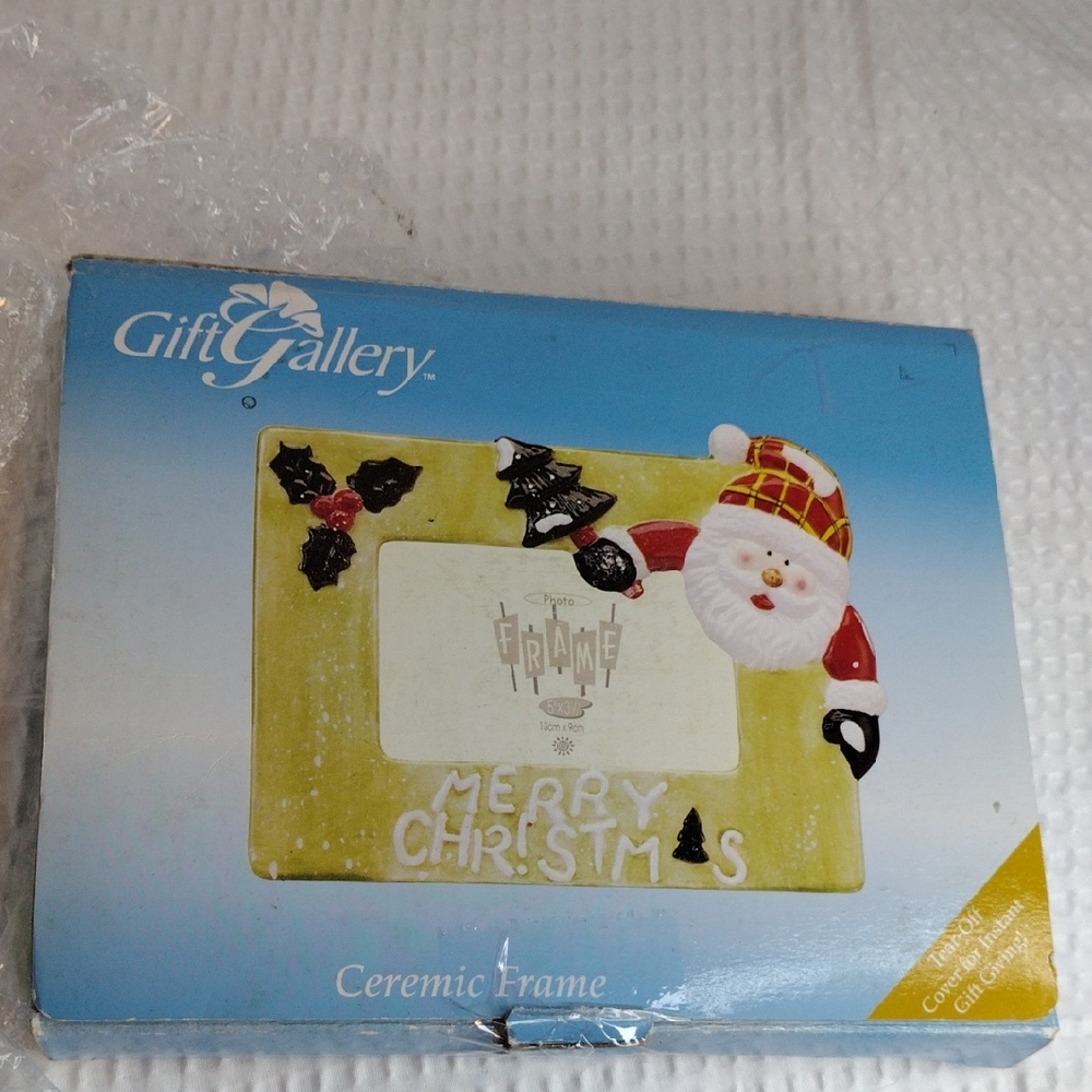 Christmas Ceramic Frame - Festive White and Red